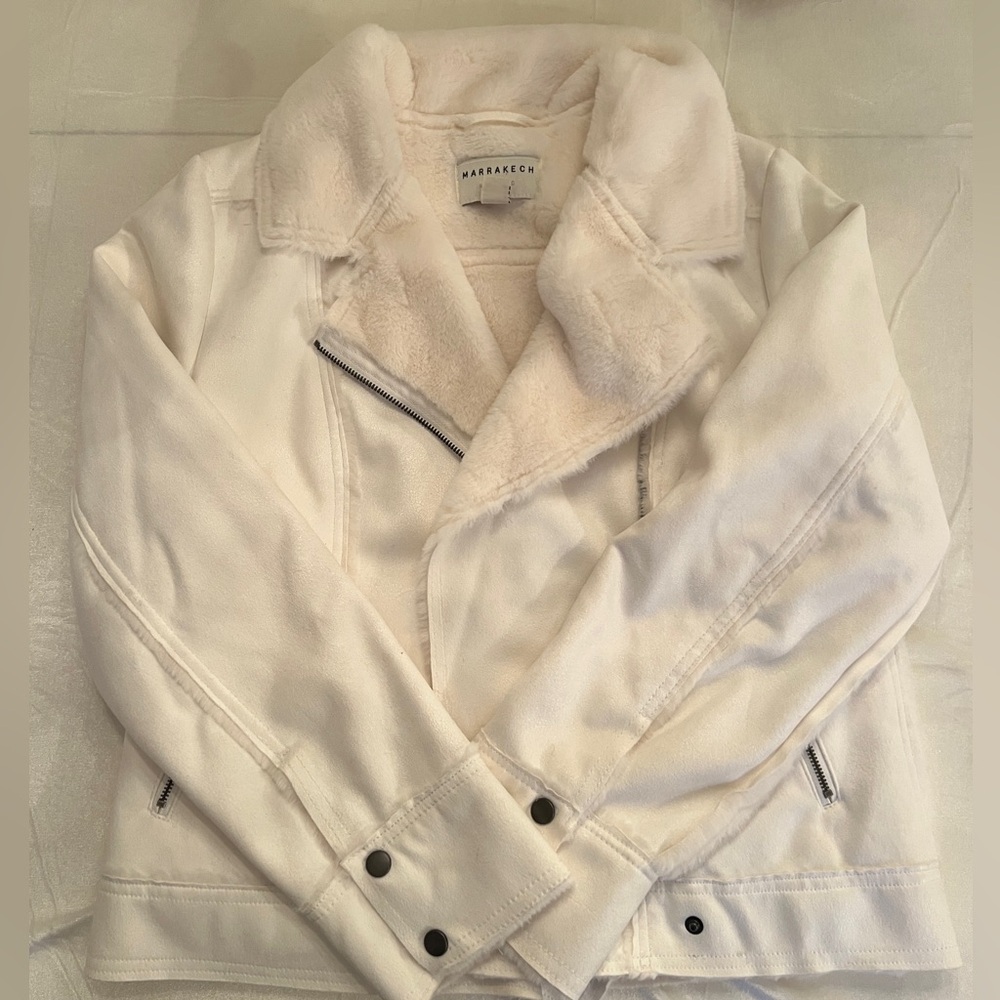 Marrakech Women's White Faux Suede/ Faux Shearling Jacket - Picture 1 of 9